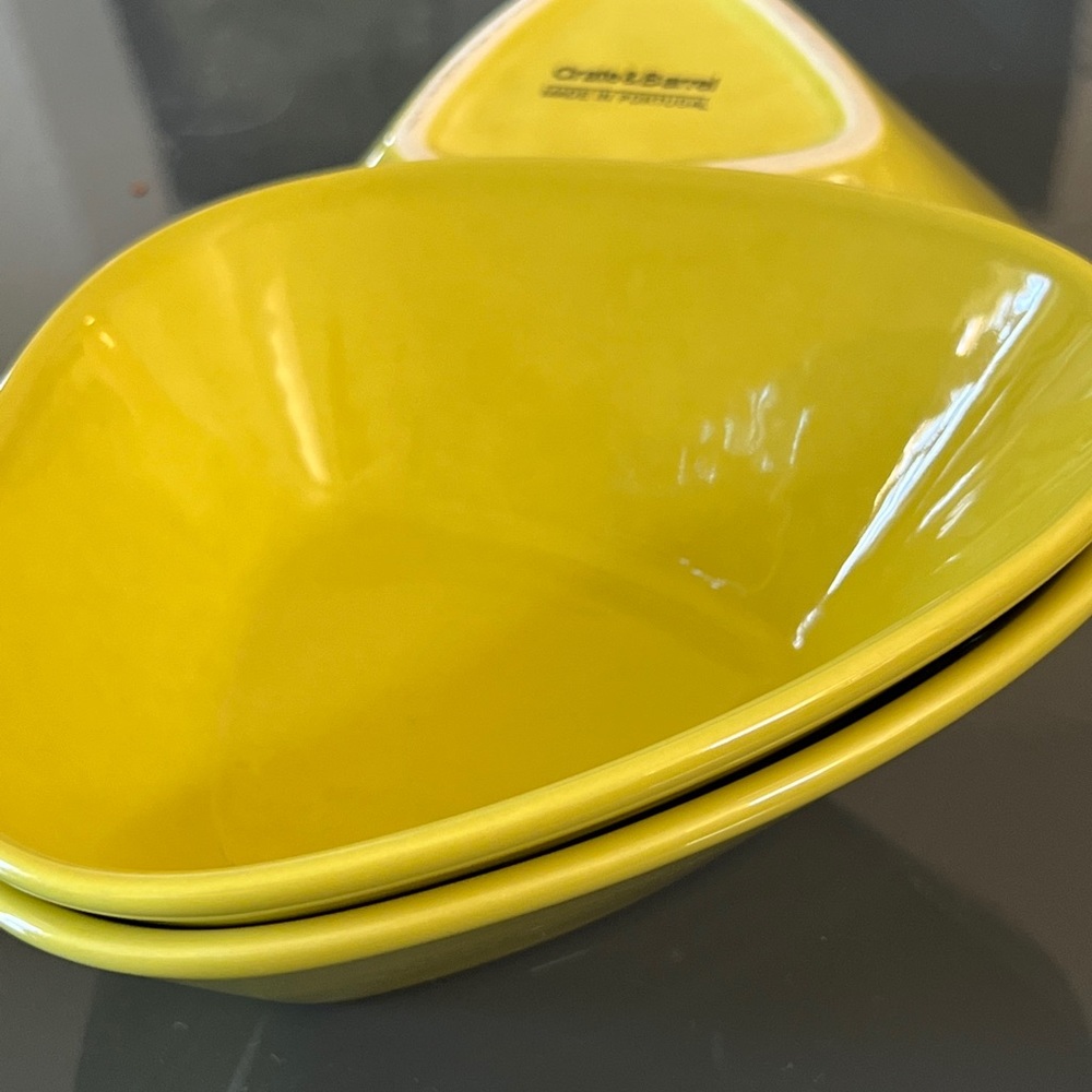 3 Crate & Barrel art deco bowl set lime green triangle shape snack dessert salad